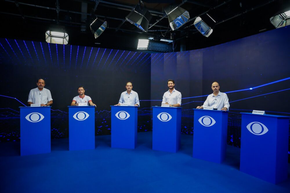 Cinco candidatos ao Governo de Minas participam de debate da Band - Foto: Júnia Garrido/Band Minas