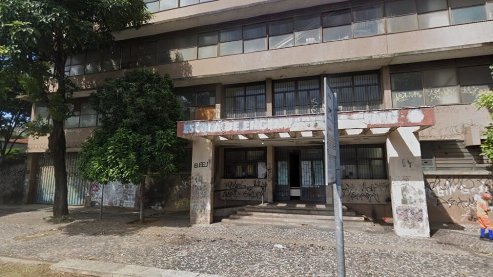 Prédios da antiga Escola de Engenharia da UFMG devem ser demolidos para dar lugar a praça Prédios da antiga Escola de Engenharia da UFMG devem ser demolidos para dar lugar a praça - Foto: Google Street View