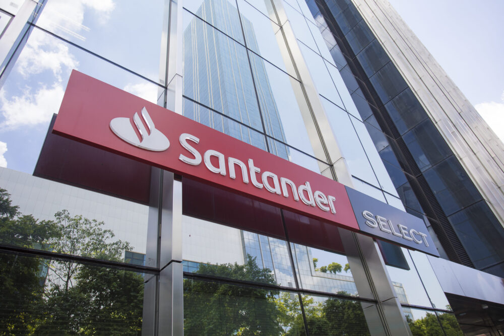 Santander abre vagas de emprego em MG; veja como se candidatar - Foto: Divulgação/Santander