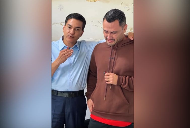 Cleitinho desiste de disputar o Governo de Minas: ‘Não está fácil’ Cleitinho desiste de disputar o Governo de Minas: 'Não está fácil' - Foto: Reprodução/Redes Sociais