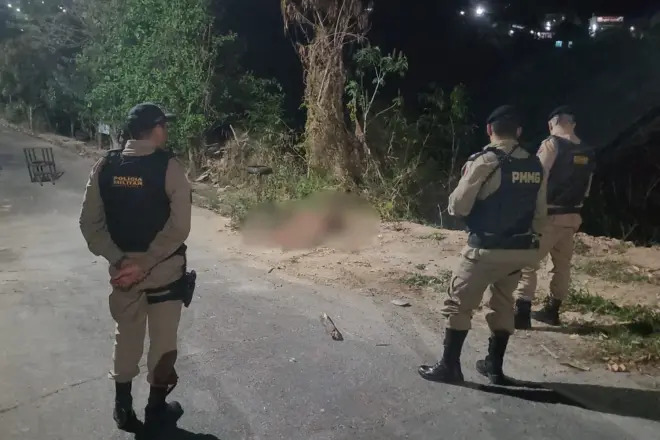 Homem é retirado de casa e morto a golpes de madeira e barra de ferro na Grande BH - Foto: Divulgação/PMMG