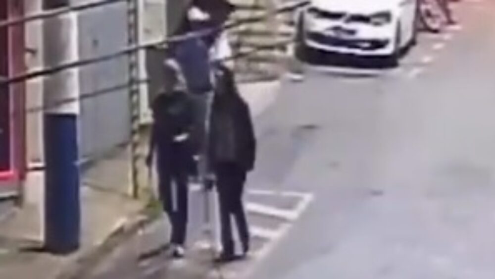 Mulher de 70 anos é agredida com pedaço de telha e tem bolsa roubada em Manhuaçu - Foto: Reprodução