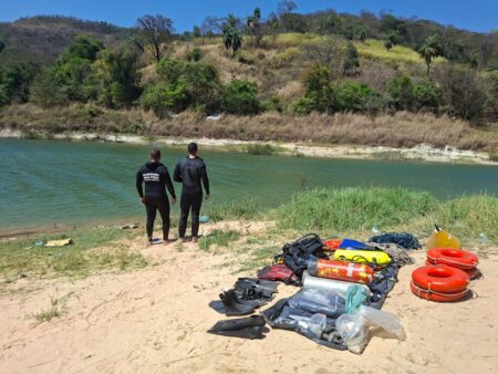 Corpo de mulher que desapareceu após mergulhar é encontrado na Lagoa Várzea das Flores em Betim - Foto: Divulgação/Corpo de Bombeiros