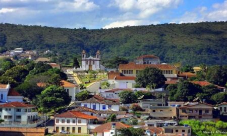 Adolescente de 14 anos morre após cair de janela de escola em Pitangui - Foto: Divulgação/Prefeitura de Pitangui