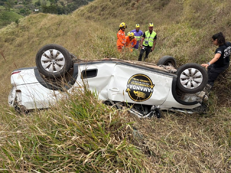 Dois corpos são encontrados em área onde pai e filho desaparecidos eram procurados em MG - Foto: Divulgação/Corpo de Bombeiros