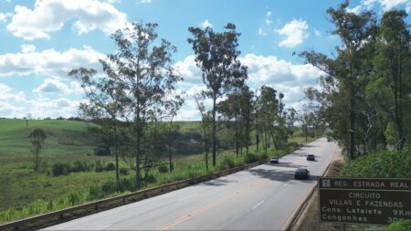 Motorista é flagrado a 192 km/h na BR-040; rodovia soma quase 450 mil infrações Motorista é flagrado a 192 km/h na BR-040; rodovia soma quase 450 mil infrações - Foto: Divulgação/EPR Via Mineira
