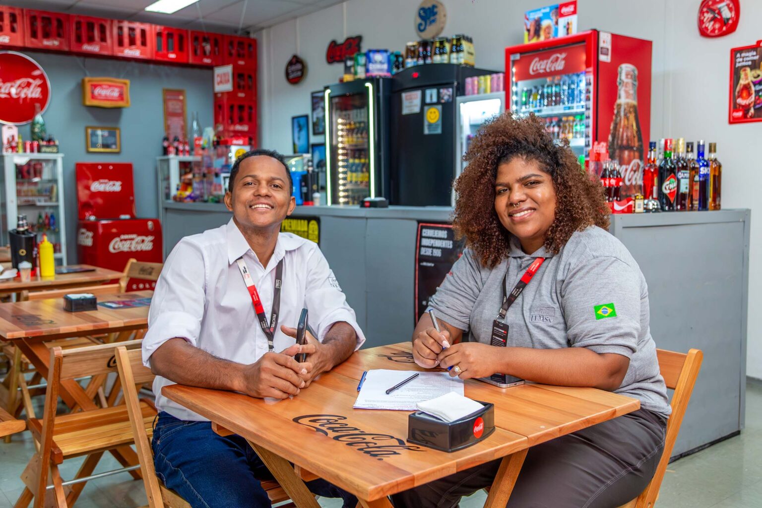 Coca-Cola FEMSA abre cerca de 300 vagas temporárias em MG; veja cidades Coca-Cola FEMSA abre cerca de 300 vagas temporárias em MG; veja cidades - Foto: Divulgação/Coca Cola