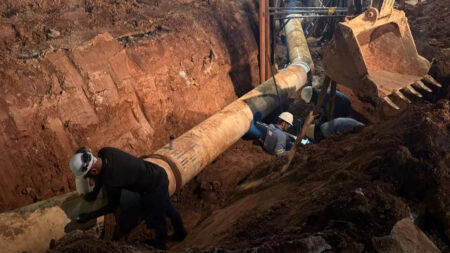 Copasa conclui obra em adutora e prevê normalizar abastecimento de água em BH - Foto: Divulgação/Copasa