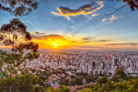 Após dia mais quente do ano, BH pode bater novo recorde com máxima de 37 °C Após dia mais quente do ano, BH pode bater novo recorde com máxima de 37 °C - Foto: Divulgação