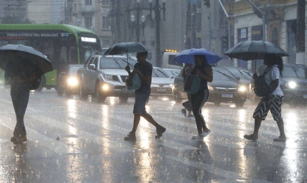 Chuva vai continuar em BH? Veja a previsão do tempo desta terça-feira (23) - Foto; Paulo Pinto/Agência Brasil