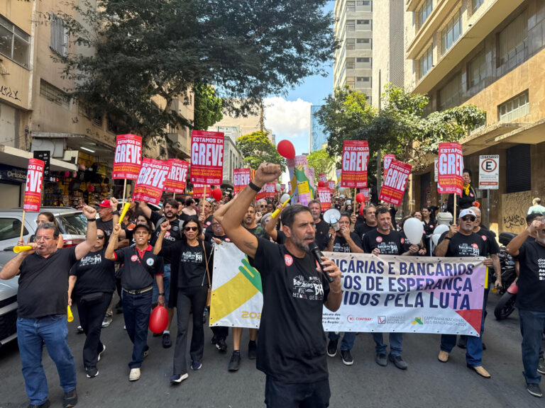 Mais de 500 bancários da Caixa fazem passeata no Centro de BH no 7º dia de greve; confira - Foto: Divulgação/Sindicato dos Bancários