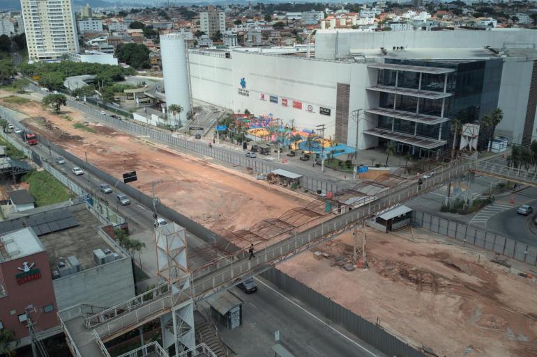 BH: Passarela em frente ao Shopping Estação será retirada para obras na Avenida Cristiano Machado - Foto: Divulgação/Sudecap
