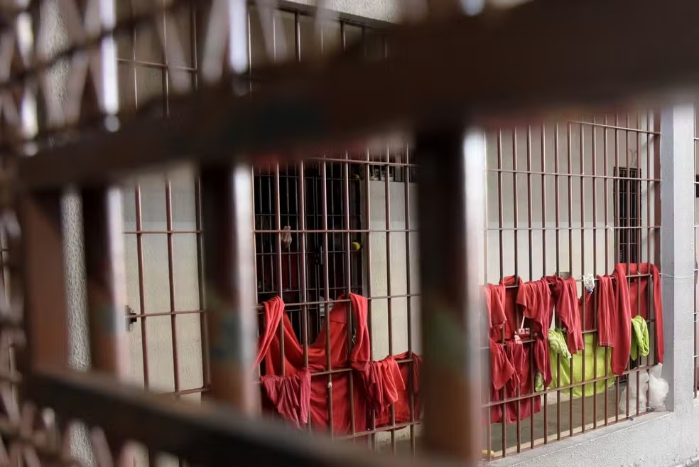 Detento foragido após 'saidinha' é morto a tiros perto de placa com aviso de ‘risco de morte’ na Grande BH - Foto: Daniel Protzner/ ALMG