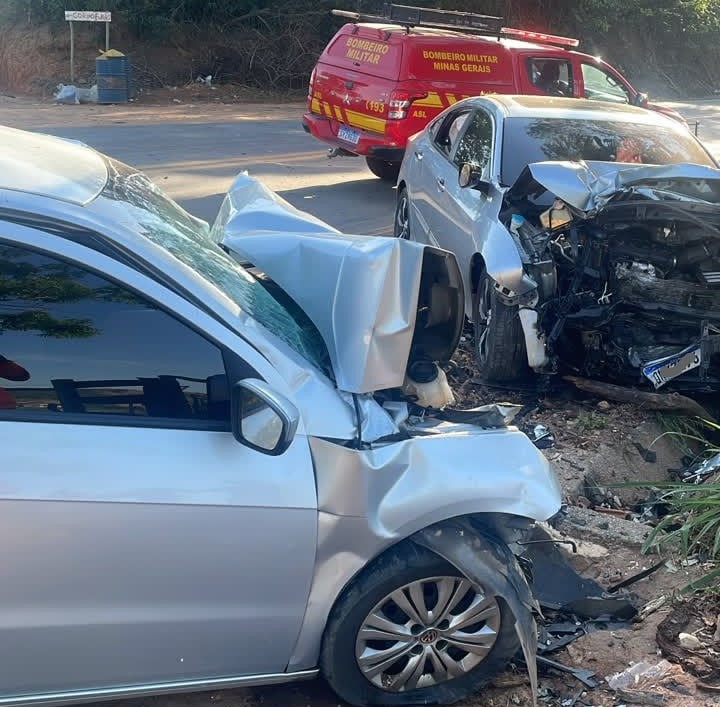 Casal morre e bebê de 10 meses fica ferido em acidente em rodovia de MG - Foto: Divulgação/CBMMG
