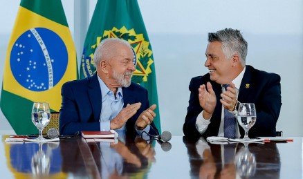 Álvaro Damião parabeniza Lula e critica exclusão de publicação pela Meta - Foto: Reprodução/Redes Sociais