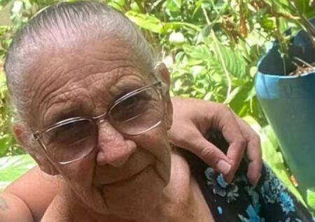Idosa de 80 anos morre após ser atingida por tiro durante discussão em Muriaé Idosa de 80 anos morre após ser atingida por tiro durante discussão em Muriaé - Foto: Reprodução
