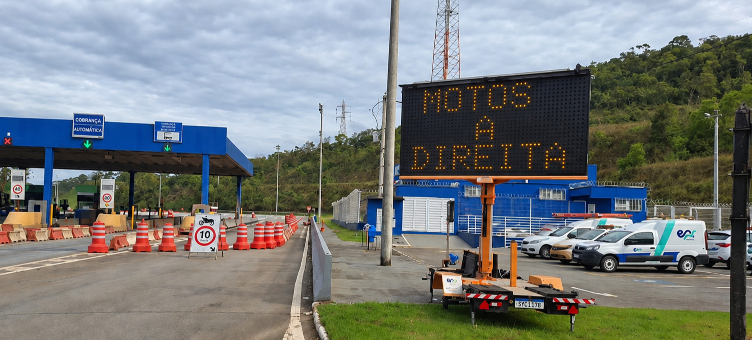 Motos ganham passagem exclusiva nos pedágios da BR-040, entre BH e Juiz de Fora Motos ganham passagem exclusiva nos pedágios da BR-040, entre BH e Juiz de Fora - Foto: Divulgação/EPR Via Mineira