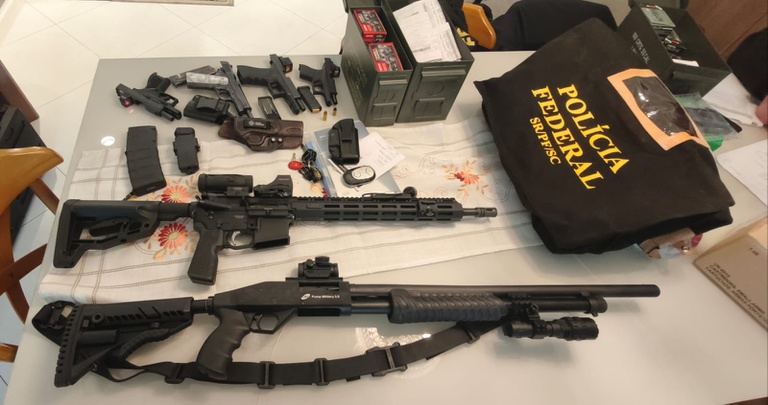 Operação contra tráfico internacional cumpre mandados em Minas Gerais Operação contra tráfico internacional cumpre mandados em Minas Gerais - Foto: Divulgação/PF