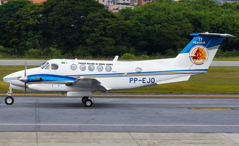 Avião da PM e mata três militares cai próximo ao Aeroporto de Ipatinga, no Vale do Aço - Foto: Divulgação/Jetphotos