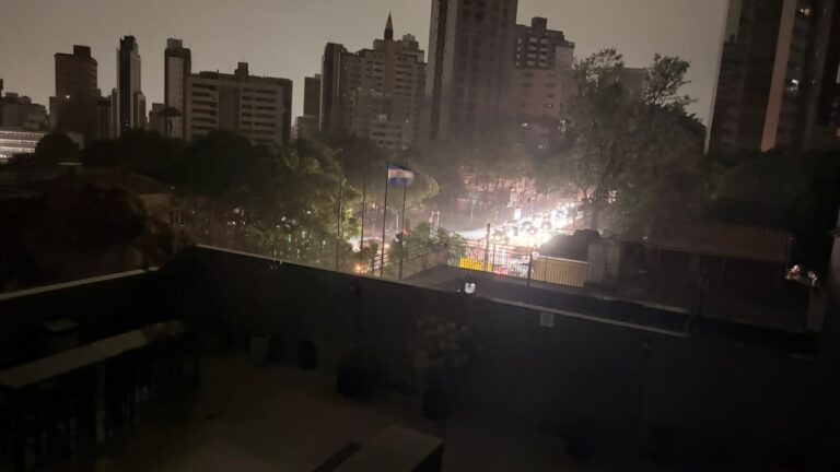 Chuva forte deixa bairros de BH sem energia elétrica nesta terça-feira - Foto: Por Dentro de Minas