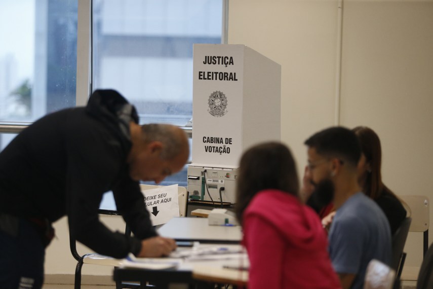 Eleições 2026: eleitor pode ser preso antes e depois da votação? Veja as regras - Foto; Paulo Pinto / Agência Brasil