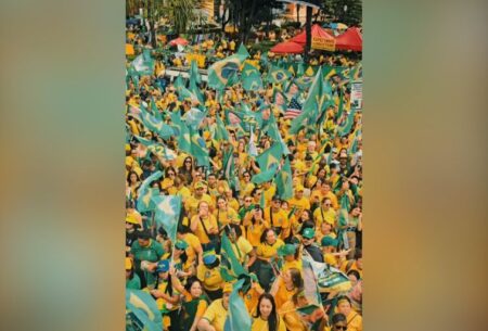 Flávio Bolsonaro participa de motociata e ato político em BH - Foto: Reprodução/Redes Sociais