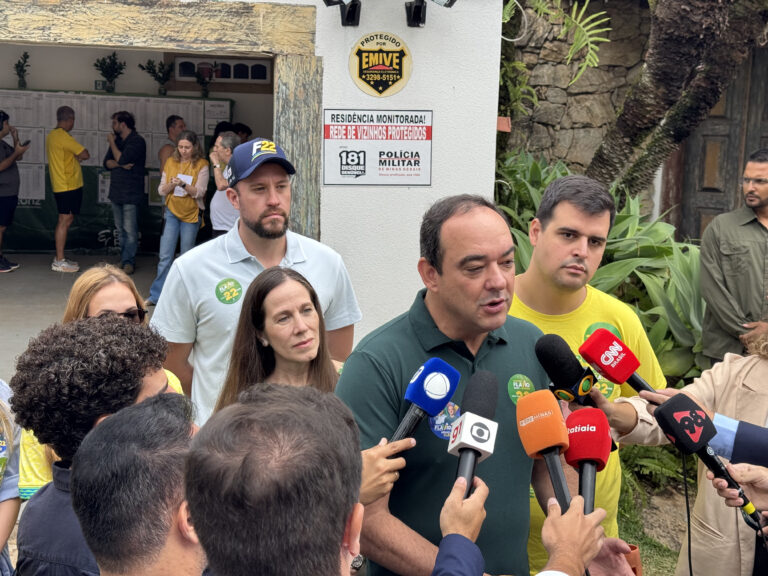 Flávio Roscoe vota em BH e diz estar confiante em avançar ao segundo turno - Foto: Divulgação/Flávio Roscoe