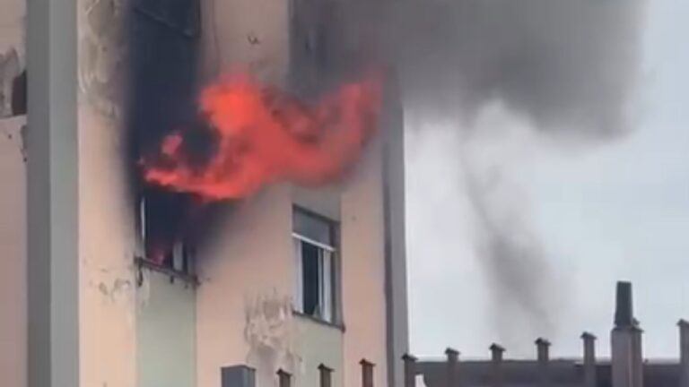 Incêndio atinge apartamento residencial no bairro Cabana do Pai Tomás, em BH - Foto: Reprodução/Corpo de Bombeiros