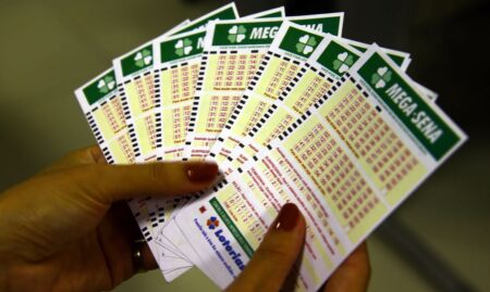 Mega-Sena 3073: 16 apostas de MG ganham prêmio de R$ 23 mil; veja cidades - Foto: Marcello Casal jr/Agência Brasil