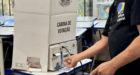 Minas Gerais registra mais de 130 urnas substituídas durante primeiro turno das eleições Minas Gerais registra mais de 130 urnas substituídas durante primeiro turno das eleições - Foto: Divulgação/TRE-SP