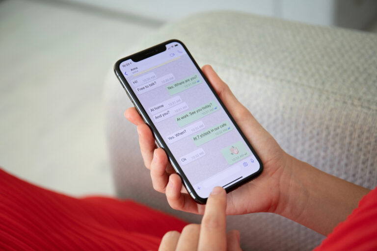 Recebeu mensagem do TRE-MG no WhatsApp? Seu local de votação pode ter mudado Recebeu mensagem do TRE-MG no WhatsApp? Seu local de votação pode ter mudado - Foto: Divulgação/Depositphotos